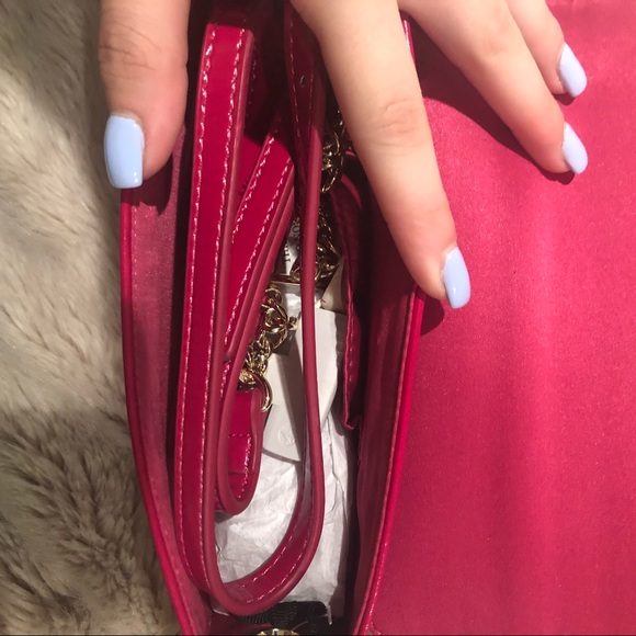 Pink Purse w/ Gold Detailing - Picture 4 of 5